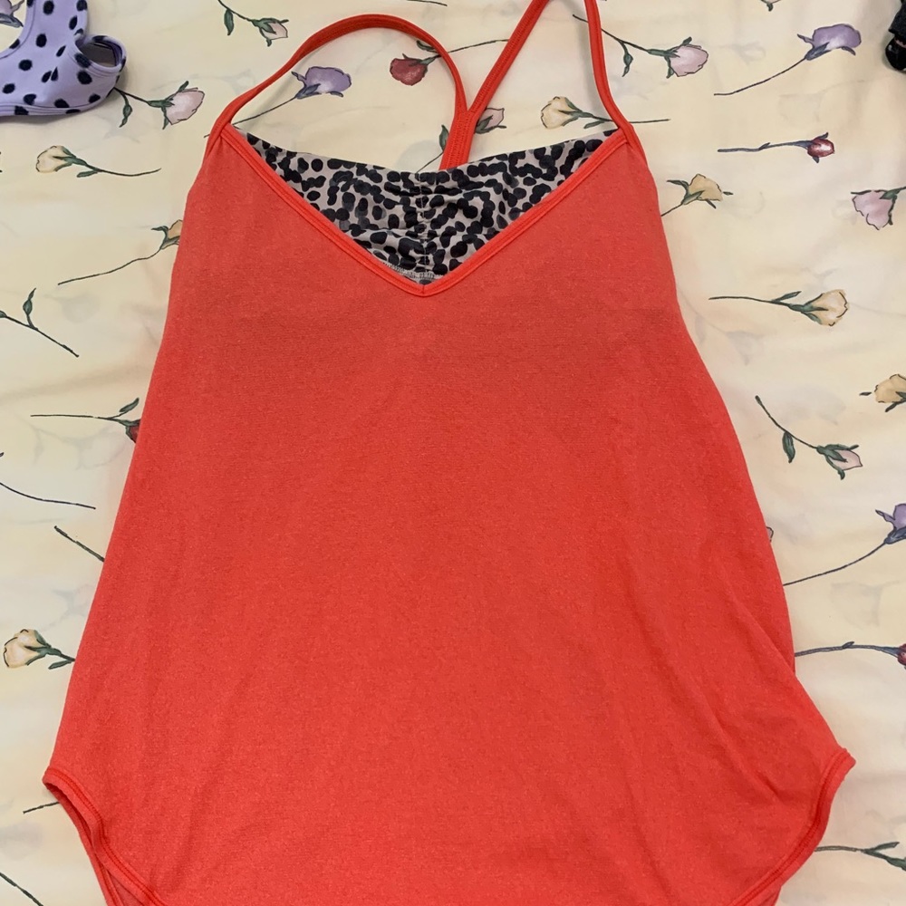 Lululemon top bundle! Both for $35 or $20 each